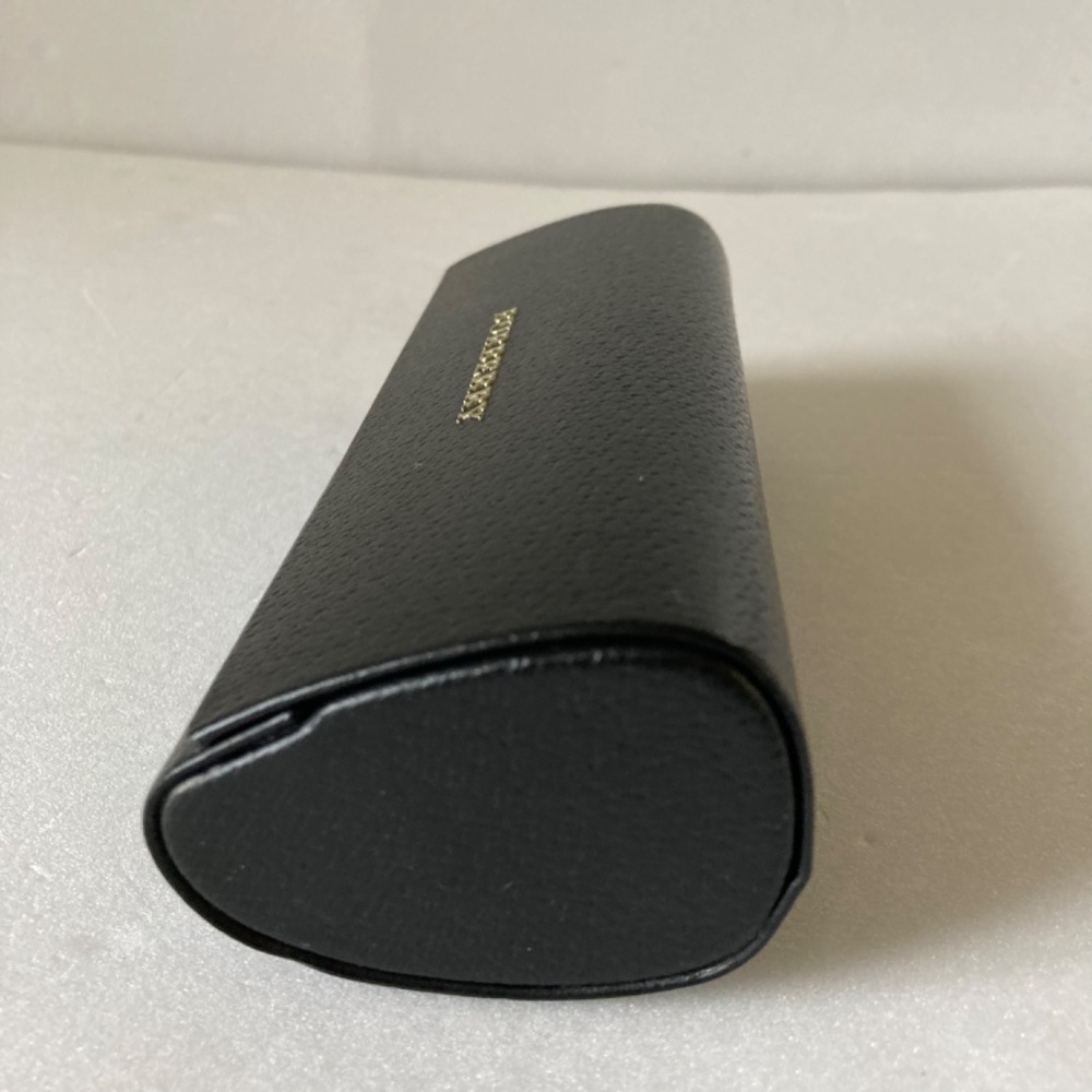 Burberry glass case - Picture 4 of 8